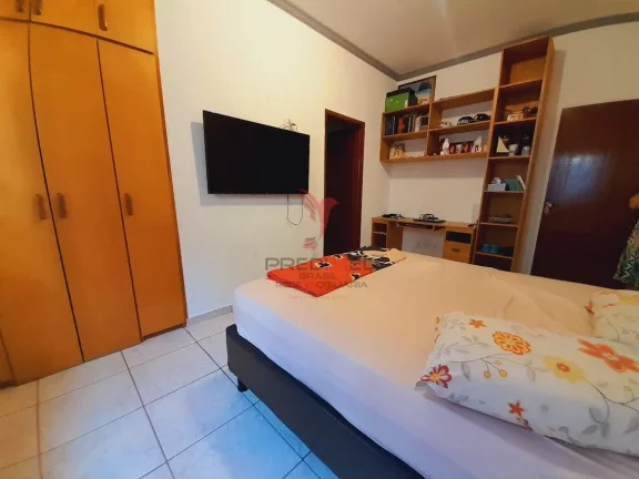 Imagem Casa ideal para quem gosta de aproveitar áreas externas . Beira Rio, Guaratinguetá