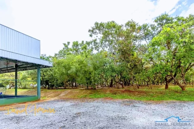 Imagem Terreno plano com 600 m² à venda no condomínio Parque do Mirante.