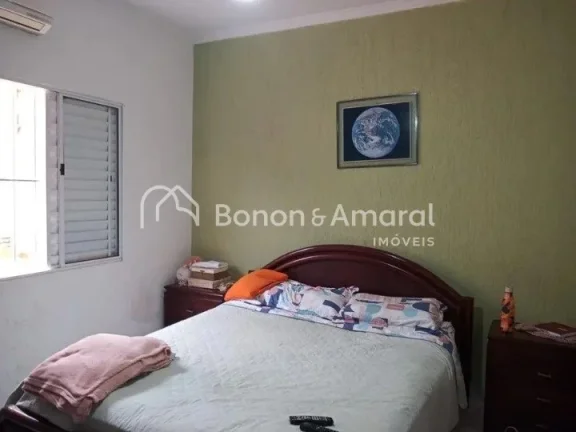 Imagem Casa com 04 Quartos e Edícula à Venda no Taquaral