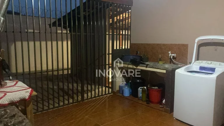 Imagem Casa com 2 dormitórios à venda, 90 m² por R$ 200.000,00 - Prefeito José Moisés - Itumbiara/GO