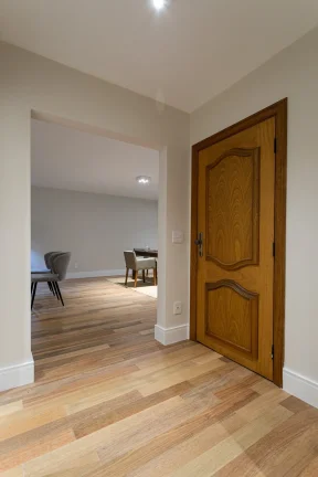 Imagem Apartamento 263M² Reformado, 4Q, 2 Suítes, 3 Banheiros, 2 Vagas, Lavabo, Academia, Piscina, Churrasqueira, Salão de Festas e Jogos, Quadra.