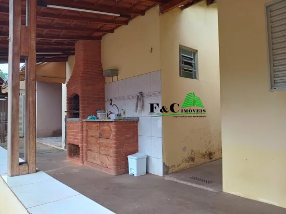 Imagem Casa para Venda em Limeira, Vila Queiroz, 4 dormitórios, 1 suíte, 2 banheiros, 4 vagas