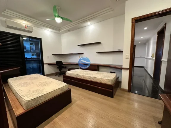 Imagem Apartamento grande à venda em Santos vista mar na Pompéia