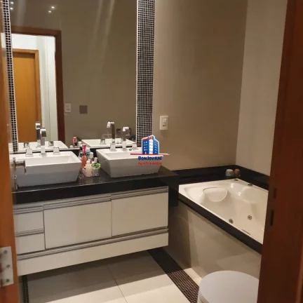 Imagem Casa no Village Damha II com 3 suítes e piscina