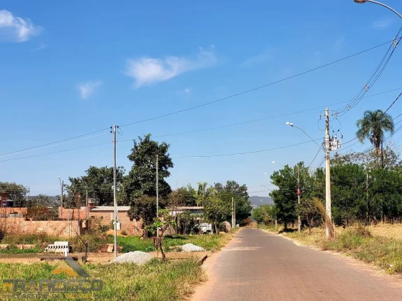 LOTE DE ESQUINA NO LOTEAMETNO VILLAR BAVIERA EM ABADIA