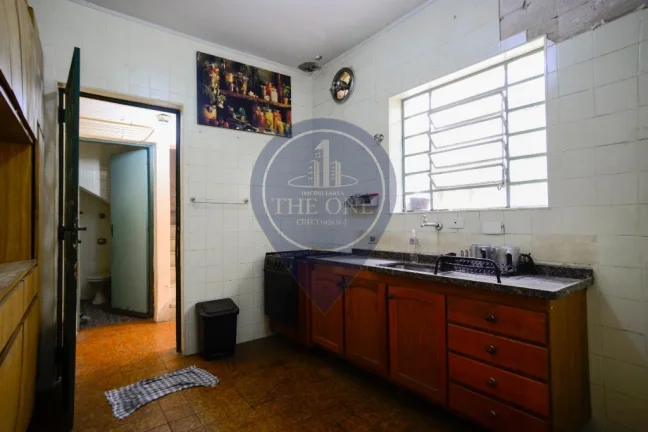 Imagem Oportunidade única: casa à venda em São Paulo-SP, Aclimação - 4 quartos, 2 salas, 2 banheiros, 2 vagas, 163 m² de área.