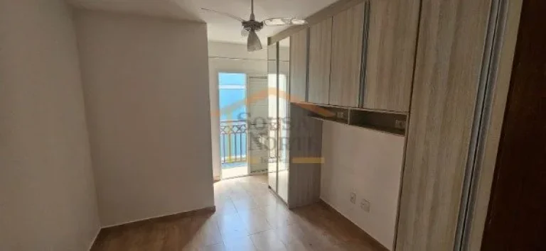 Imagem Casa em condomínio fechado, 2 suítes, banheiro social, móveis planejados na cozinha, dormitórios...