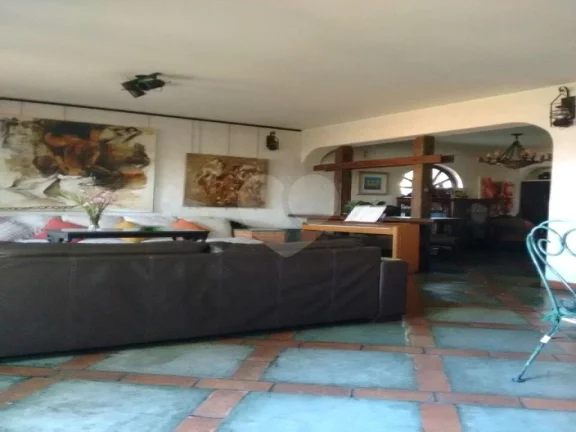 Imagem Casa à venda com 4 quartos, sendo 4 suítes, em Vila Sônia, São Paulo - SP