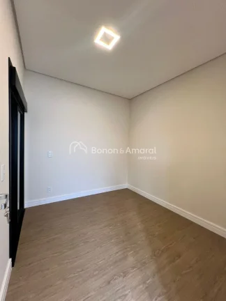 Imagem Maravilhosa casa térrea, acabamento de primeira, com 3 quartos sendo 1 suíte, cozinha planejada co...