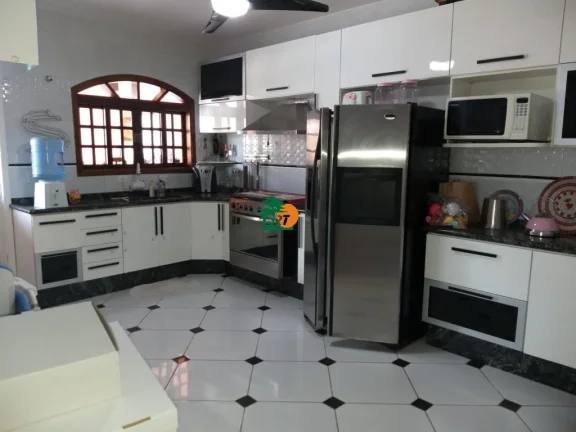 Imagem Chácara para Venda em São Roque, Marmeleiro, 3 dormitórios, 1 suíte, 1 banheiro