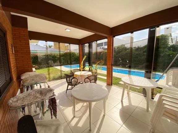 Imagem Sobrado no Centro de Xangri-la com 05 dormitórios com piscina