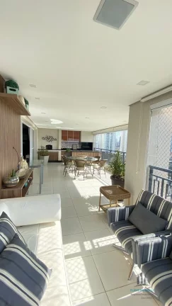 Imagem Belíssimo Apartamento de 213 metros com 4 Dormitórios sendo 2 Suítes e 3 Vagas