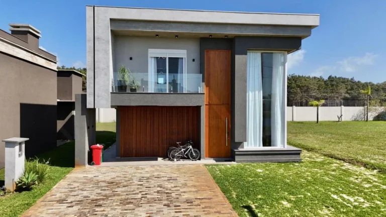 Imagem Casa em Condominio 4 Dormitórios - Bairro Capão Novo
