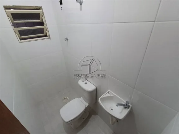 Imagem Casa Geminada 2 Quartos no Ocian, Praia Grande - Conforto e Segurança