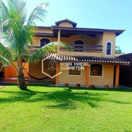 Imagem Apresentamos este belo sobrado com terreno amplo de 380m² e 159m² de área construída, ideal para...
