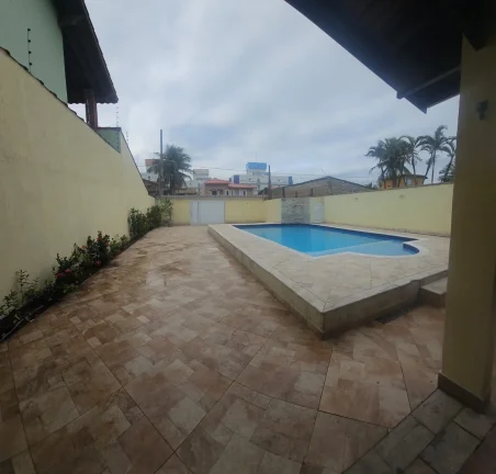 Imagem Casa para Venda em Peruíbe, Estância Balneária Belmira Novaes, 2 dormitórios, 2 suítes, 1 banheiro, 2 vagas