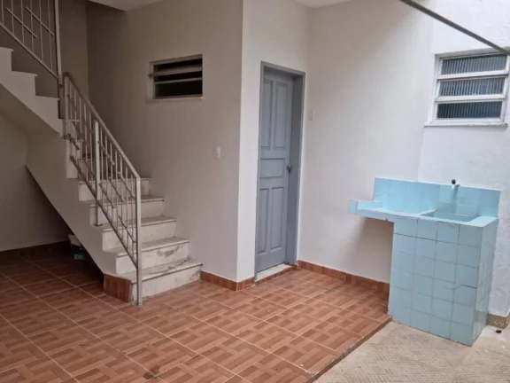 Imagem Casa no Cirurgia - Amplos Espaços e Localização Privilegiada!