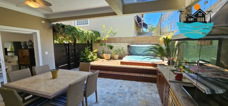 Imagem Casa alugar Juquehy - Condomínio pé na areia, Aluguel Anual, com 4 suítes, piscina e churrasqueira privativa, máx. 12 pessoas | Juquehy Imobiliária