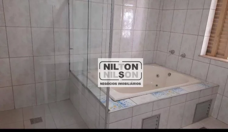 Imagem Casa com 3 dormitórios para alugar, 190 m² por R$ 3.200,00/mês - Castelo - Campinas/SP