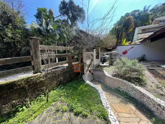 Imagem Sobrado com 4 dormitórios à venda, 250 m² por R$ 1.600.000 - Condomínio Parque Imperial - Mairiporã/SP