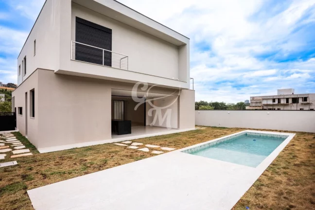 Lindo Sobrado recém construído à venda