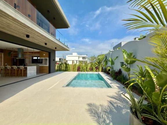 Imagem Casa em Condominio 4 Dormitórios - Bairro --