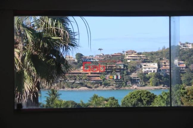 Imagem Mansão de Alto Padrão na Ferradura, Búzios – Casa com 6 Suítes e Vista Maravilhosa