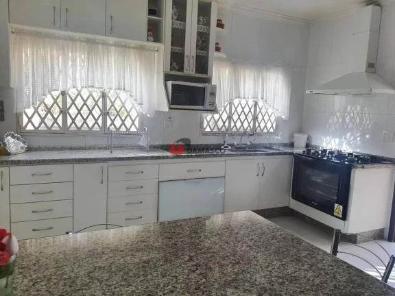 Imagem Sobrado à venda 3 Quartos, 1 Suite, 12 Vagas, 300M², Cerâmica, São Caetano do Sul - SP