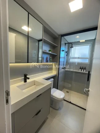 Imagem Apartamento com 2 dormitÃ³rios, sendo 1 suÃ­te, ambos com planejados, garantindo praticidade e elegÃ...