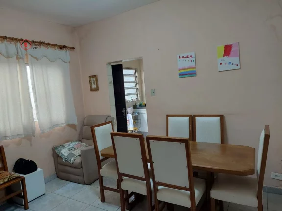 Imagem CASA TÉRREA A VENDA NA MOOCA. 3 DORMITÓRIOS, 1 SUÍTE, 2 SALAS, 2 COZINHAS, ÁREA GOURMET COM CHURRASQUEIRA, 3 BANHEIROS E 2 VAGAS DE GARAGEM COBERTAS.