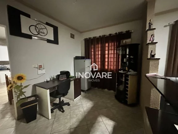 Imagem Casa com 3 dormitórios à venda, 180 m² por R$ 600.000,00 - Jardim Leonora - Itumbiara/GO