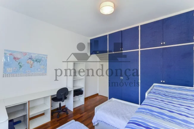 Imagem Apartamento encantador à venda em Higienópolis, com 3 quartos ( 1 suíte ) e 1 vaga, 191m²
