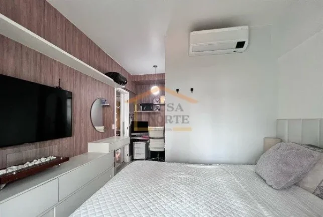 Imagem Apartamento 69m², 2 dormitórios, sendo 2 suítes, 1 delas com varanda, sala 2 ambientes, lavabo, v...