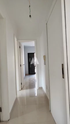 Imagem Apartamento à venda com 3 dormitórios e 2 vagas de garagem privativas e escrituradas no bairro do Gonzaga em Santos/SP