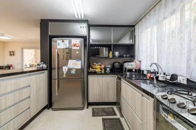 Imagem Sobrado à venda na Vila Leopoldina São Paulo SP com 3 suítes, 3 vagas de garagem e 201m² de área construída em um terreno de 183m².