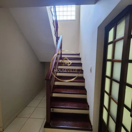 Imagem Casa Sobrado 3 Dormitórios (1 Suíte), Villa Branca, Jacareí.