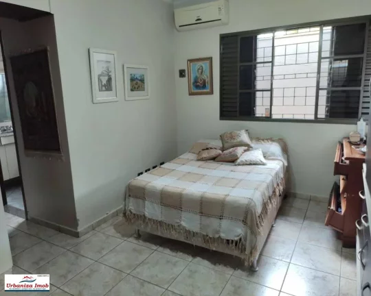 Imagem Casa Térrea à Venda, Jardim São Lourenço, 4 Quartos, 248 m2
