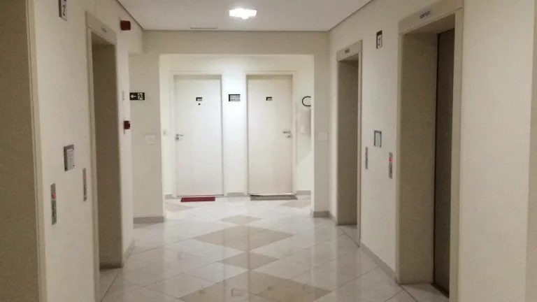 Imagem Sala Comercial para Venda em São Caetano do Sul / SP no bairro Santa Paula