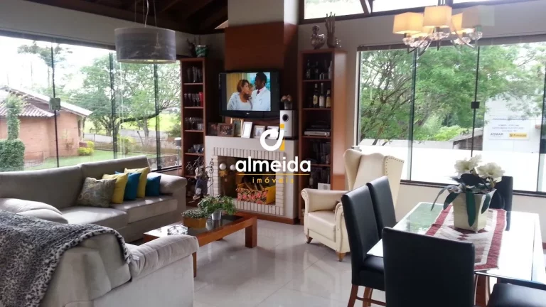 Imagem Casa 4 dormitórios à venda Nossa Senhora de Lourdes Santa Maria/RS