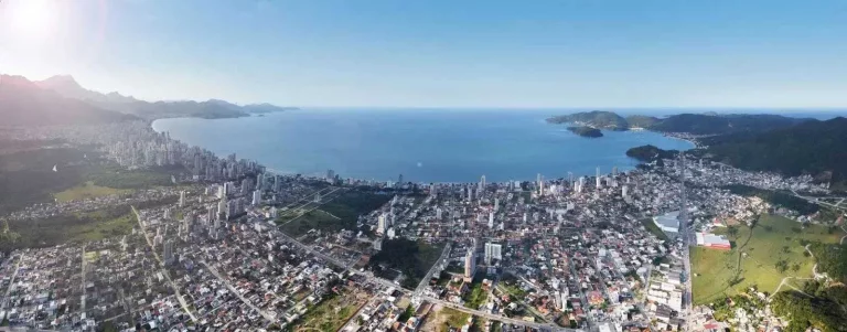 Imagem Apartamento com 2 dormitórios sendo 1 suíte e 1 vaga de garagem, Porto Belo/SC