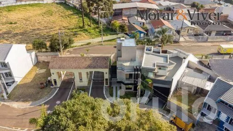 Imagem Sobrado para Venda em Curitiba, Pinheirinho, 3 dormitórios, 3 suítes, 3 banheiros, 3 vagas
