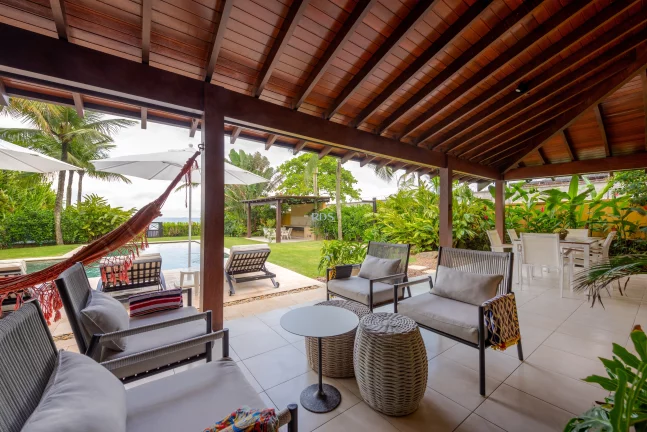 Imagem Vende linda casa em Maresias com 507m², 5 suítes, Litoral norte com acesso privativo à praia.