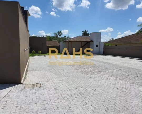 Imagem Geminado a venda, no bairro Vila Nova em Joinville, com 3 dormitórios, sendo 1 suíte, 1 salas, coz...