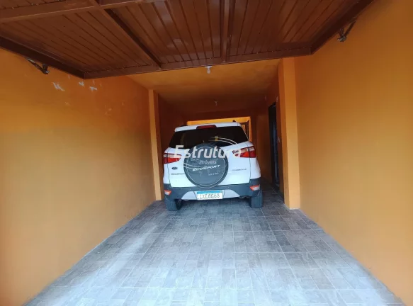 Vende-se Casa na Tancredo Neves com dois dormitórios