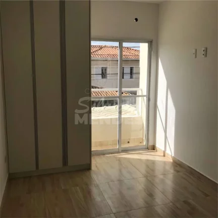 Imagem Casa modelo Villágio com 3 dorms (1 suíte) no Residencial Village Salermo