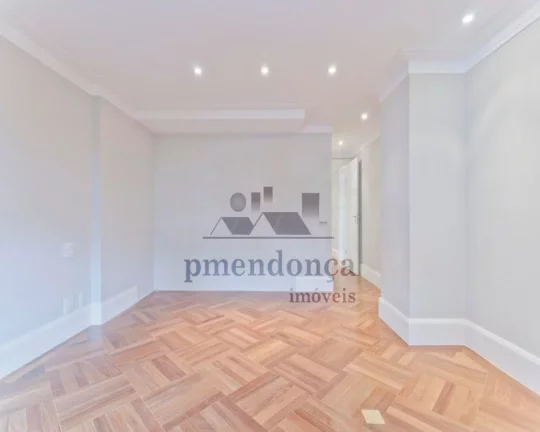 Imagem Apartamento Duplex reformado na rua Alagoas, 285 m2