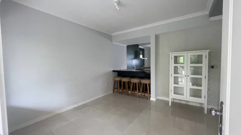 Imagem Casa Em Jurerê - 600 metros da praia