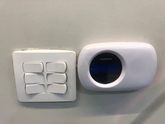 Imagem CASA COM PISCINA, 3 QUARTOS SENDO 1 SUÍTE, CAMBIJÚ