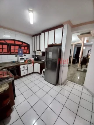 Imagem More a 300 metro da Robert Kennedy no bairro Assunção em sobrado com 3 dormitórios