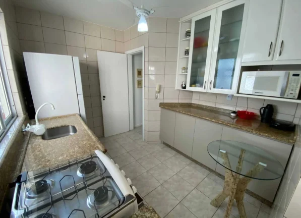 Imagem Apartamento quadra mar com 2 dormitórios e 1 vaga de garagem - Avenida Brasil Balneário Camboriú/SC
